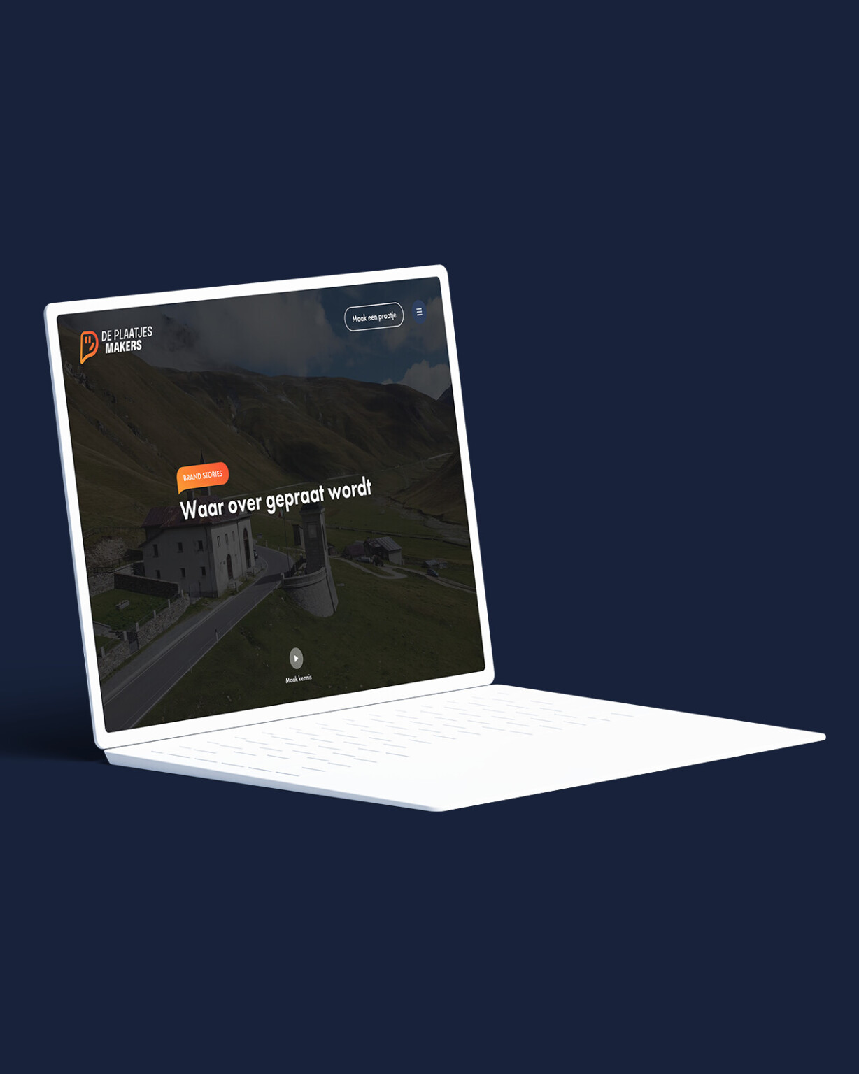 Een laptop met op het scherm een website met de tekst "Waar over bevestigd wordt", tegen een donkerblauwe achtergrond, waarop het creatieve werk van De Plaatjesmakers te zien is.