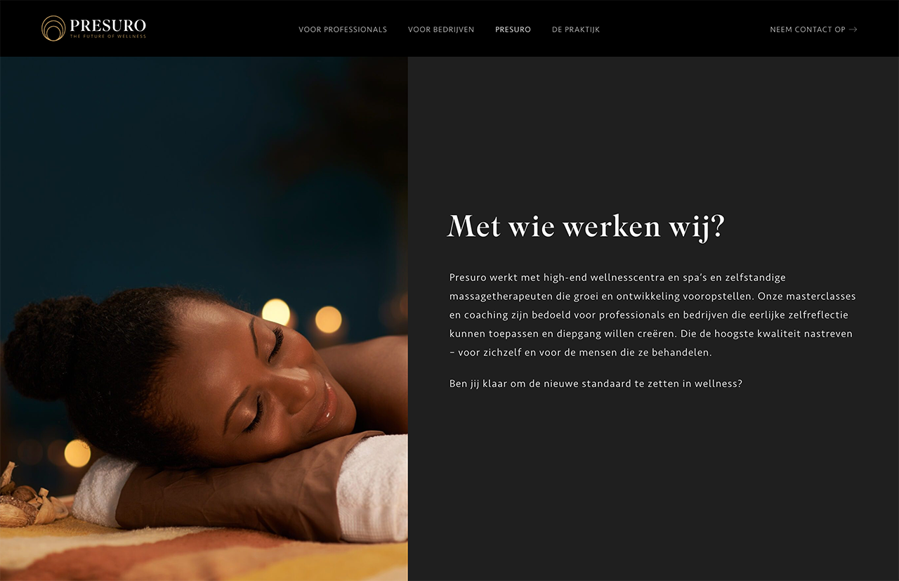 Een vrouw geniet van een ontspannende massage bij wellnesscentrum Presuro, liggend op haar buik met een rustige uitdrukking.