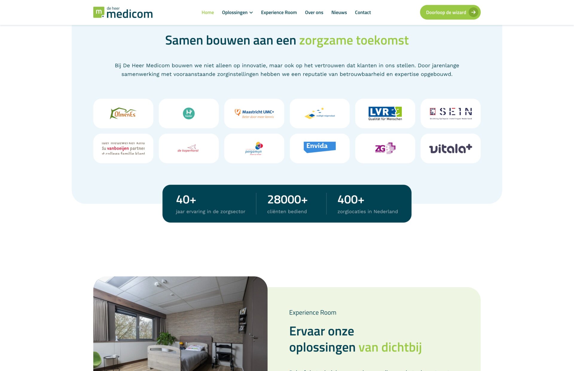 De Heer Medicom-webpagina die partnerschappen en expertise in de gezondheidszorg onder de aandacht brengt met logo's, statistieken en een ruimte waarin oplossingen worden getoond.