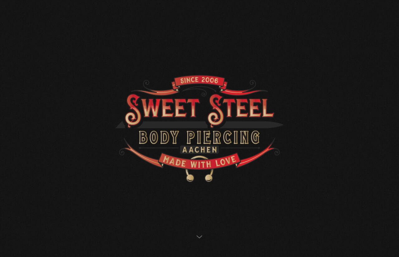Logo voor Sweet Steel Body Piercing Aachen, opgericht in 2006, met "Made with Love" en muzieknoten.