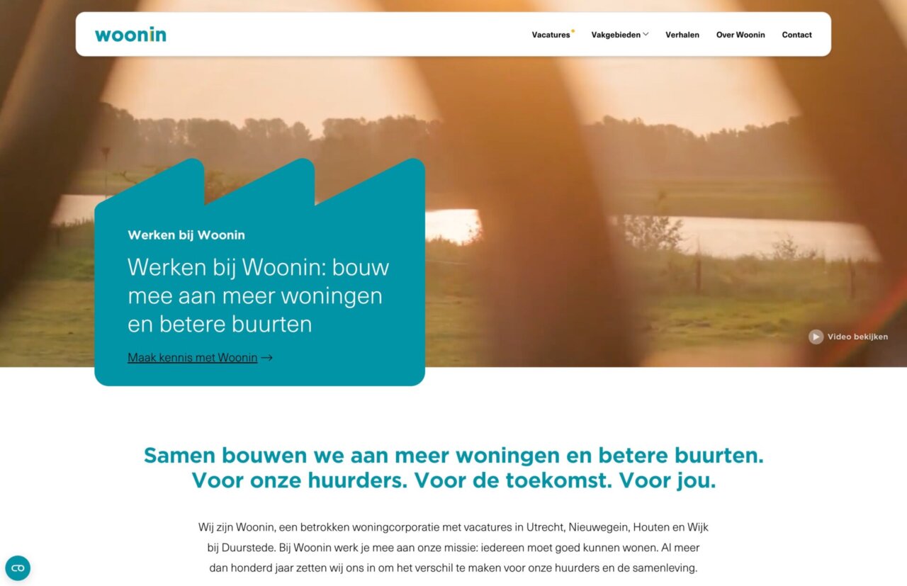 Homepage van Woonin met een schilderachtige achtergrond van een meer bij zonsondergang en tekst over vacatures bij Woonin.